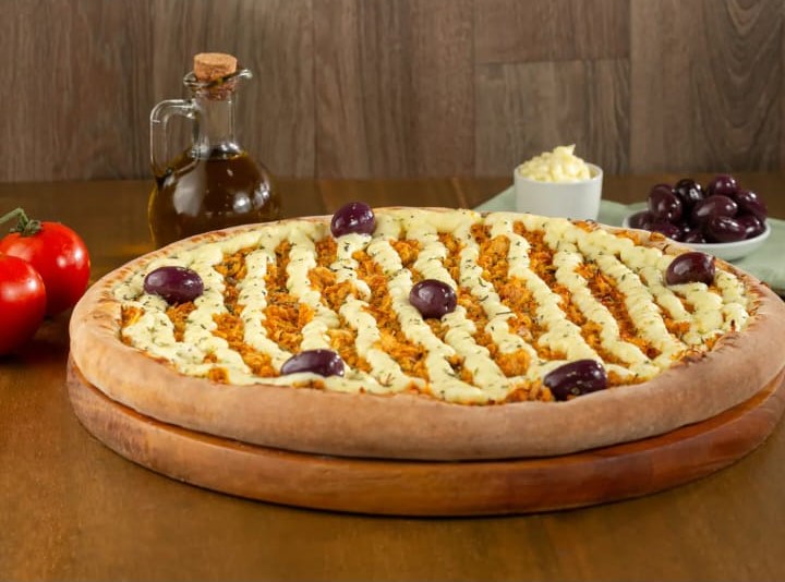 Pizza Frango com Catupiry da JAE Pizzas.
